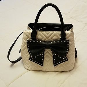 Betsey Johnson black and white bow purse